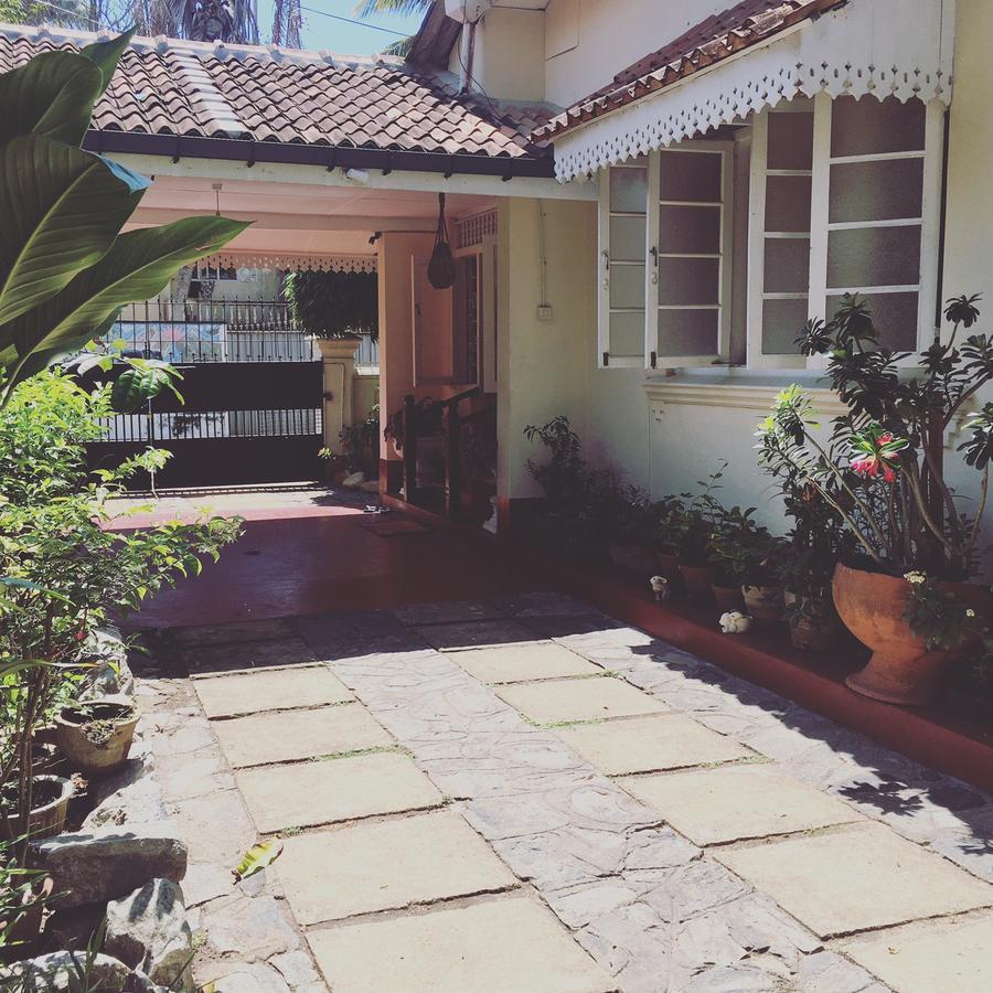 Charming Homestay By The Beach 拉维尼亚山 外观 照片